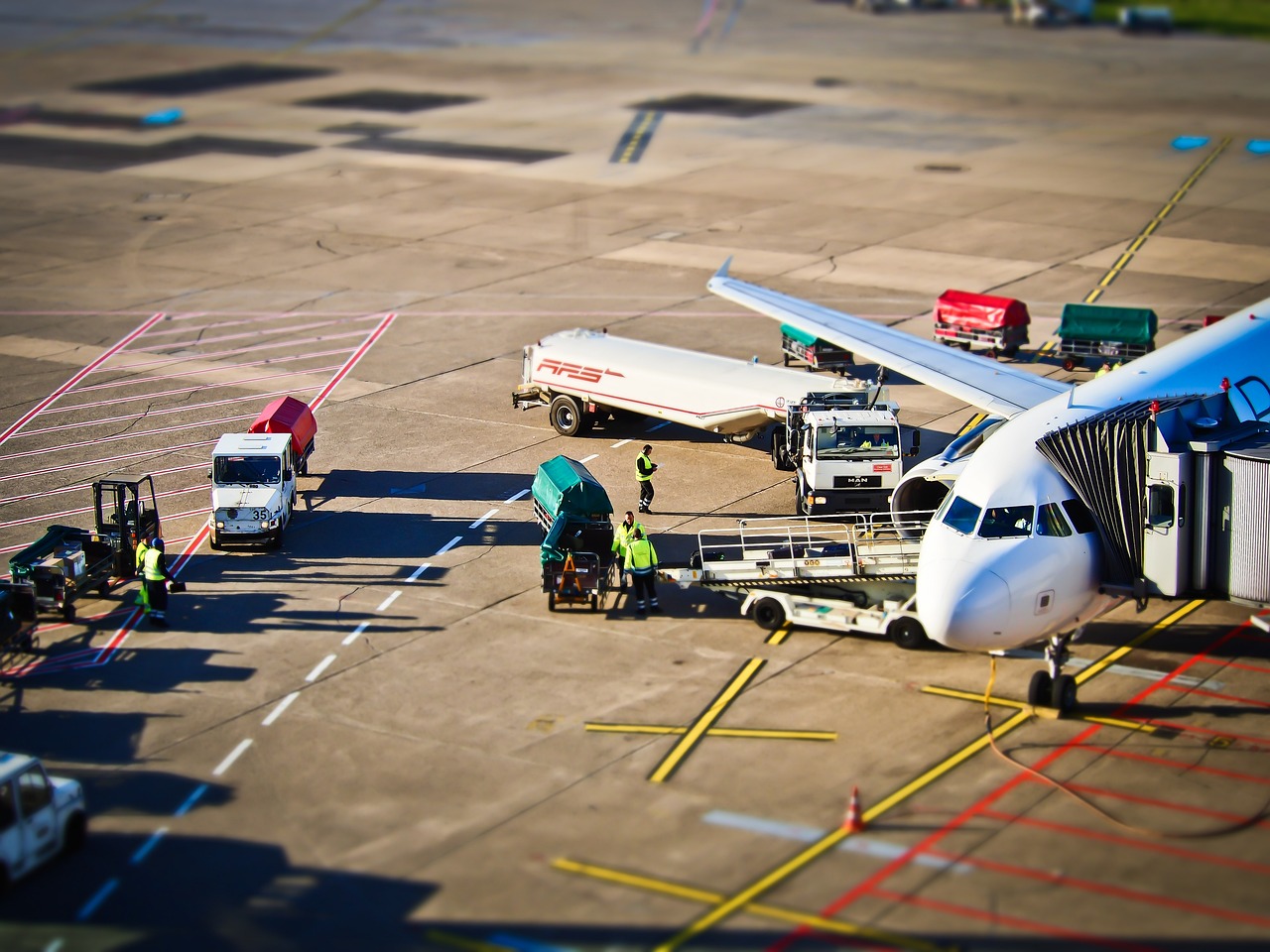 652234 airport 1152251 1280